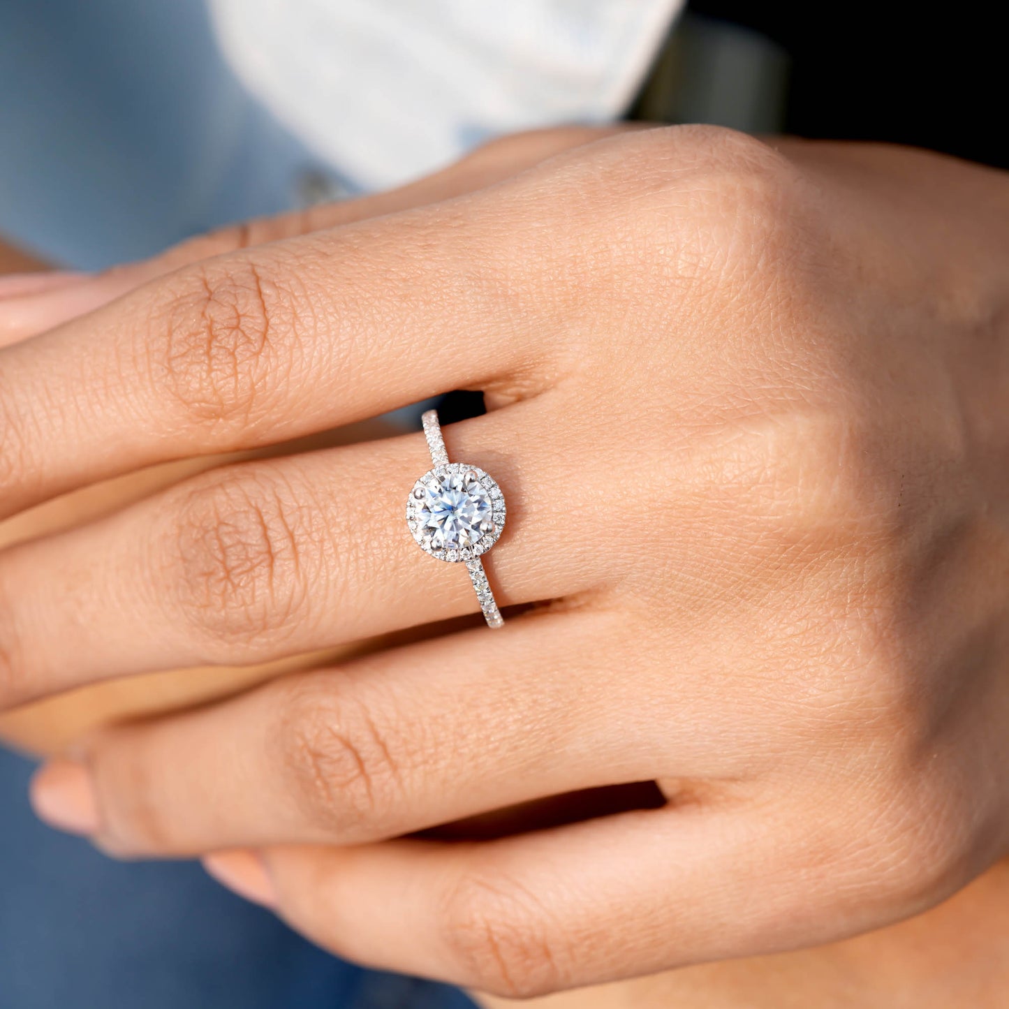 Round Cut Colorless Engagement Ring