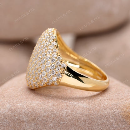 Round Cut Colorless Engagement Ring