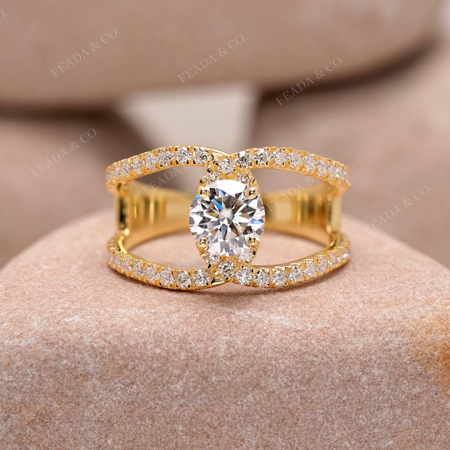 Round Cut Colorless Engagement Ring