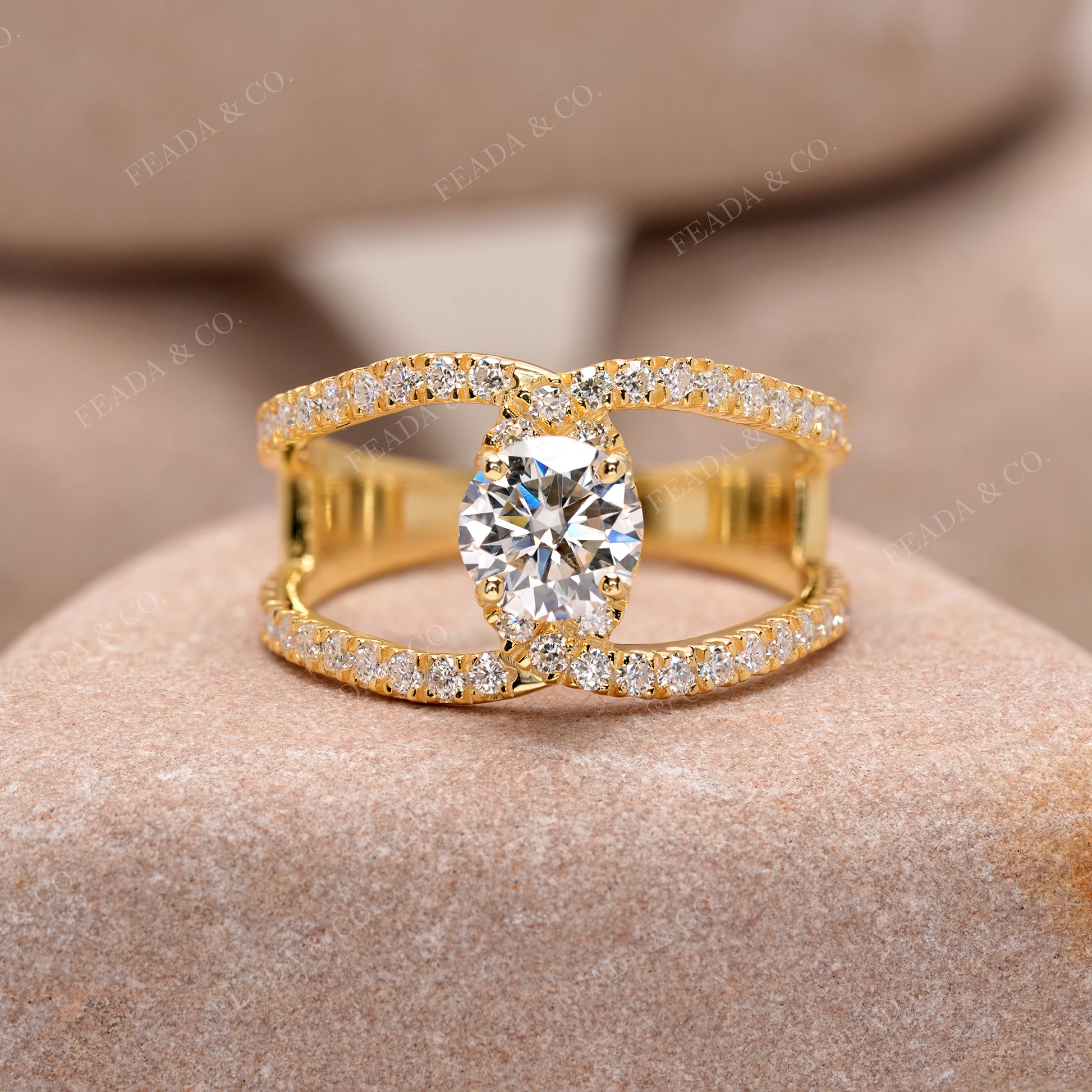Round Cut Colorless Engagement Ring