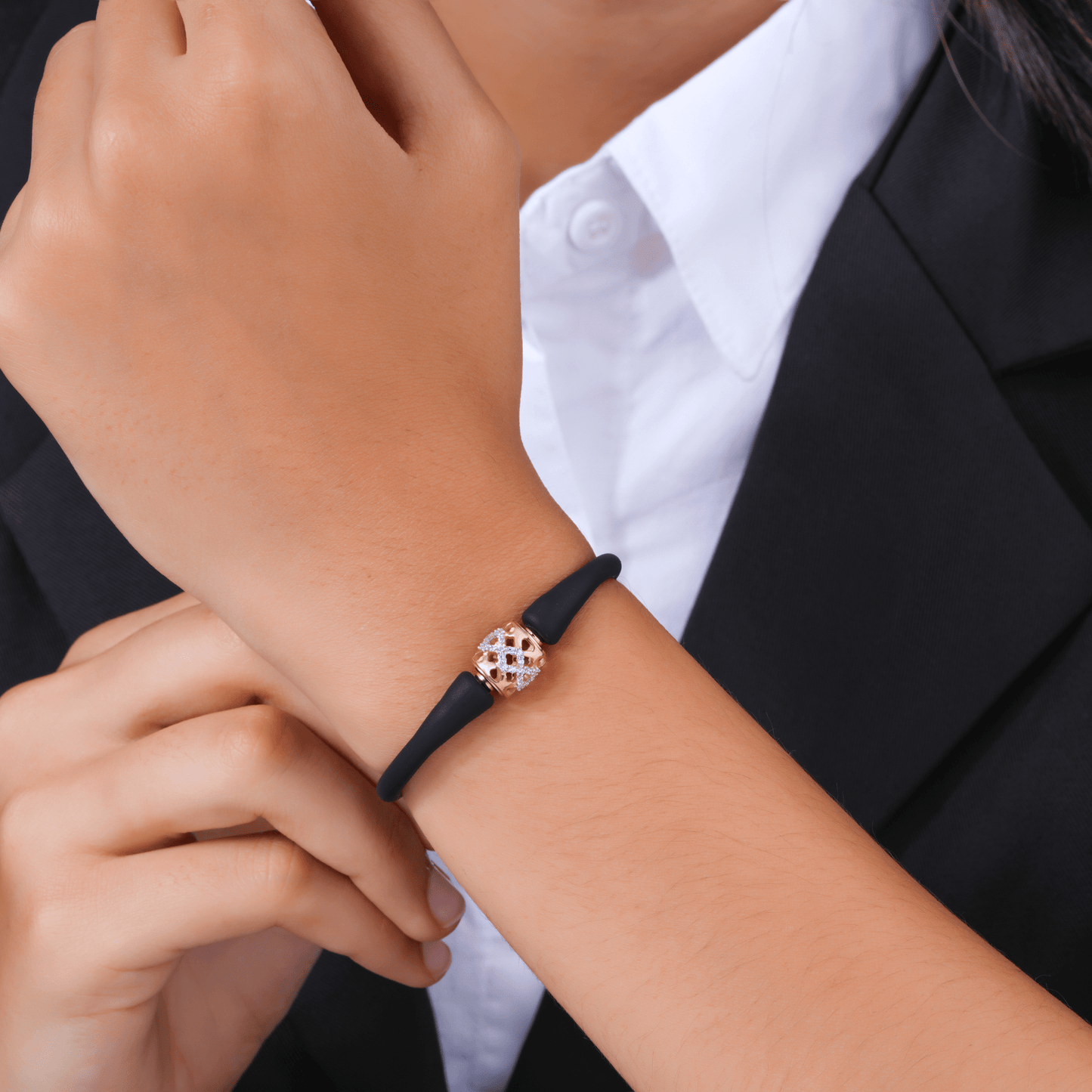 Barrel Charm Rakhi Bracelet