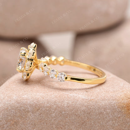 Round Cut Colorless Engagement Ring