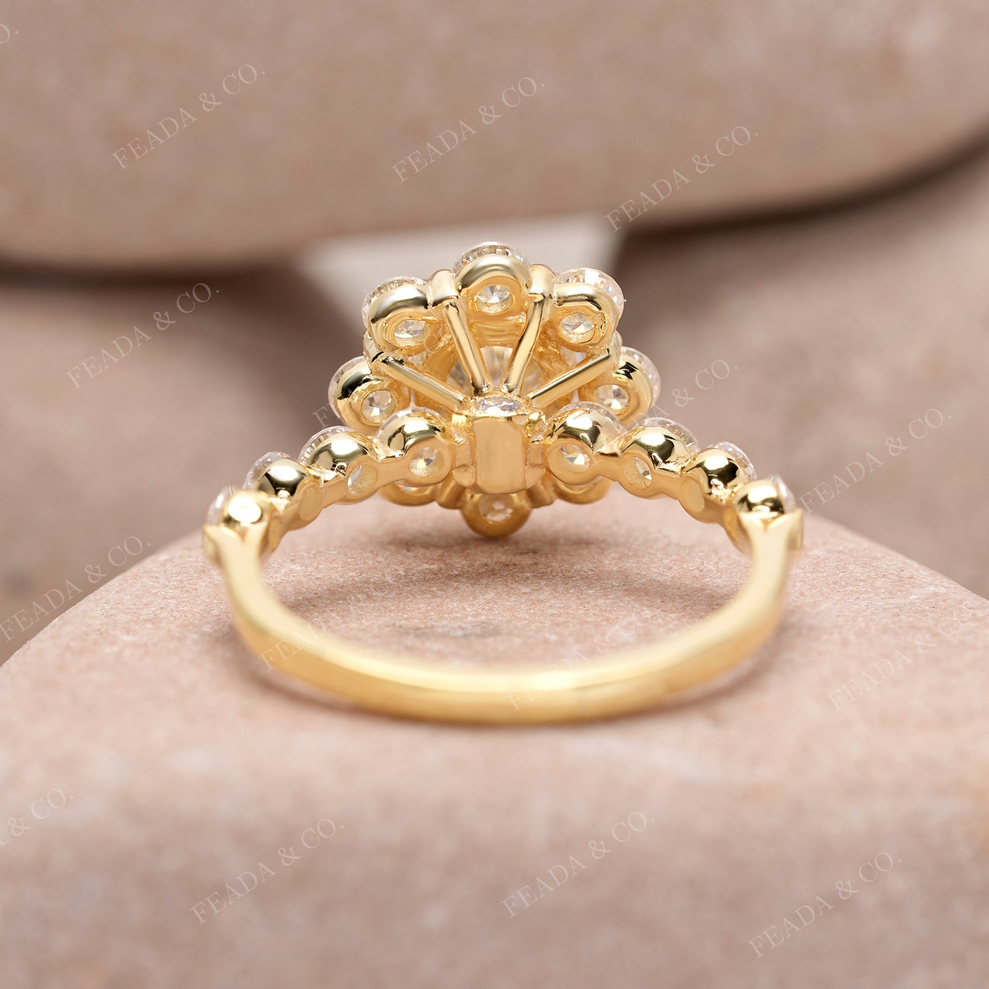 Round Cut Colorless Engagement Ring