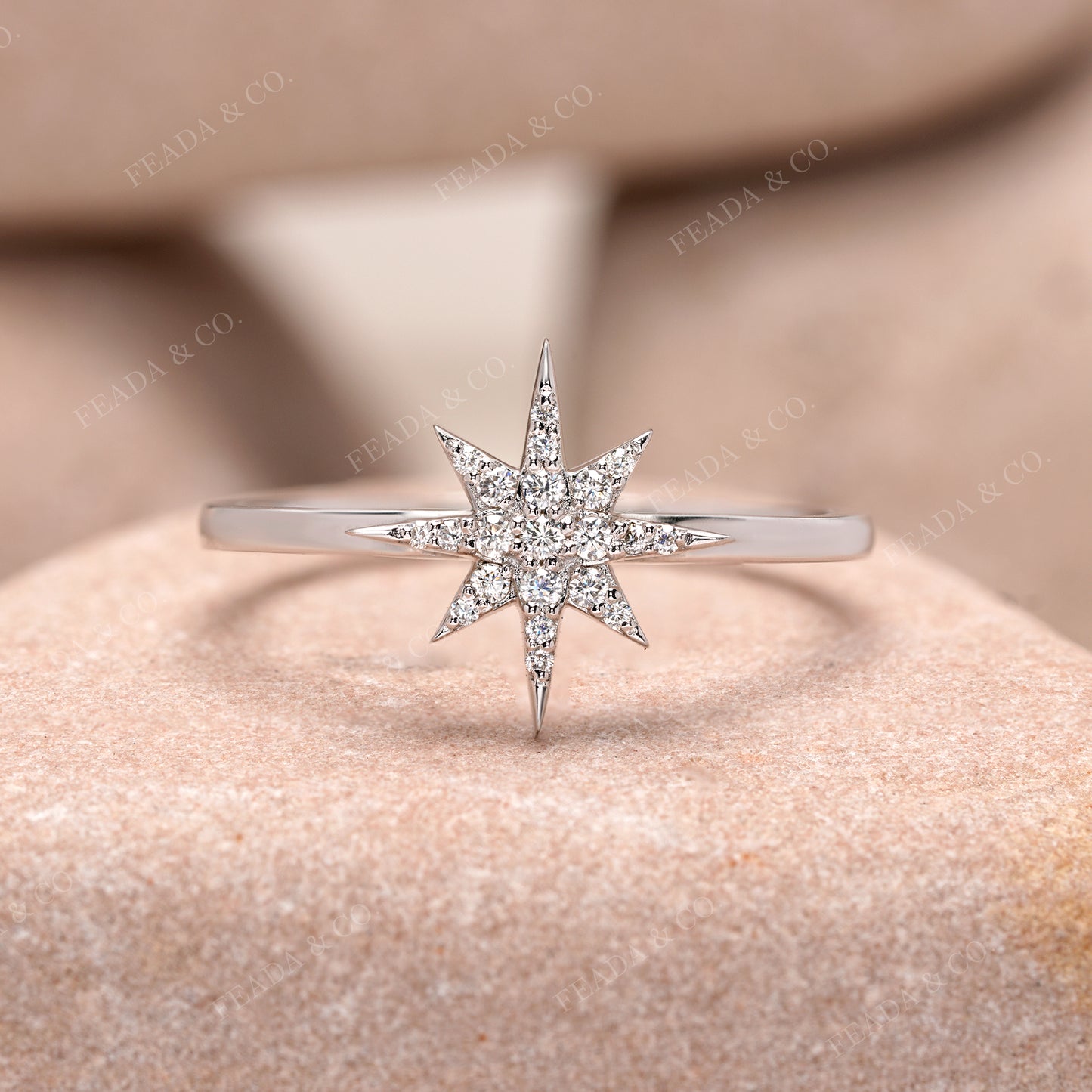 Round Diamond Premium Star Ring