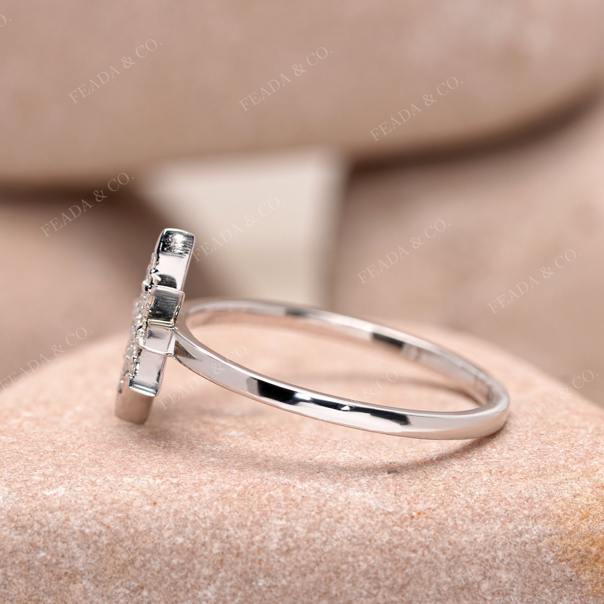 Round Diamond Premium Star Ring