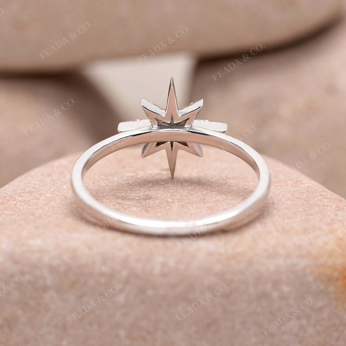 Round Diamond Premium Star Ring