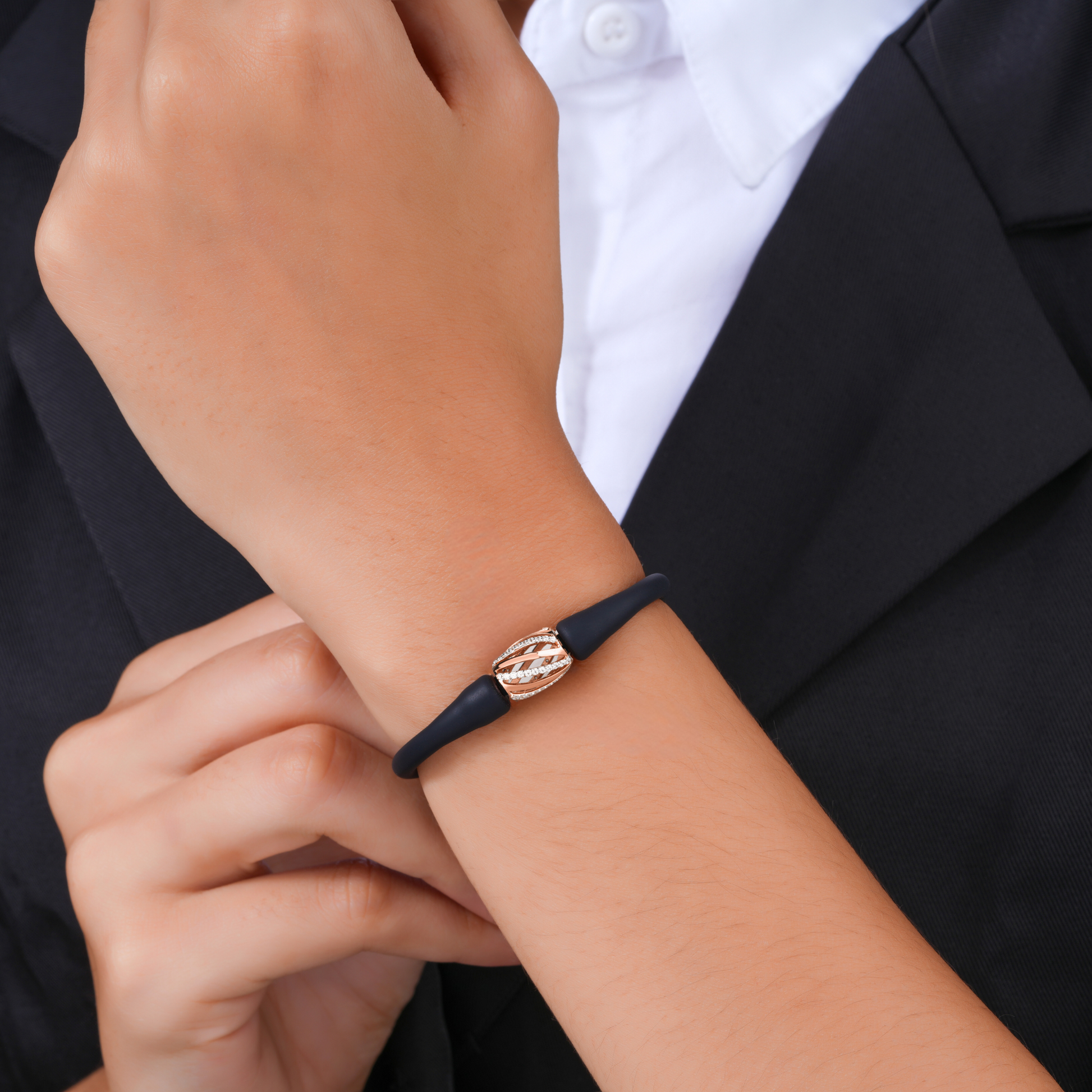Barrel Charm Rakhi Bracelet