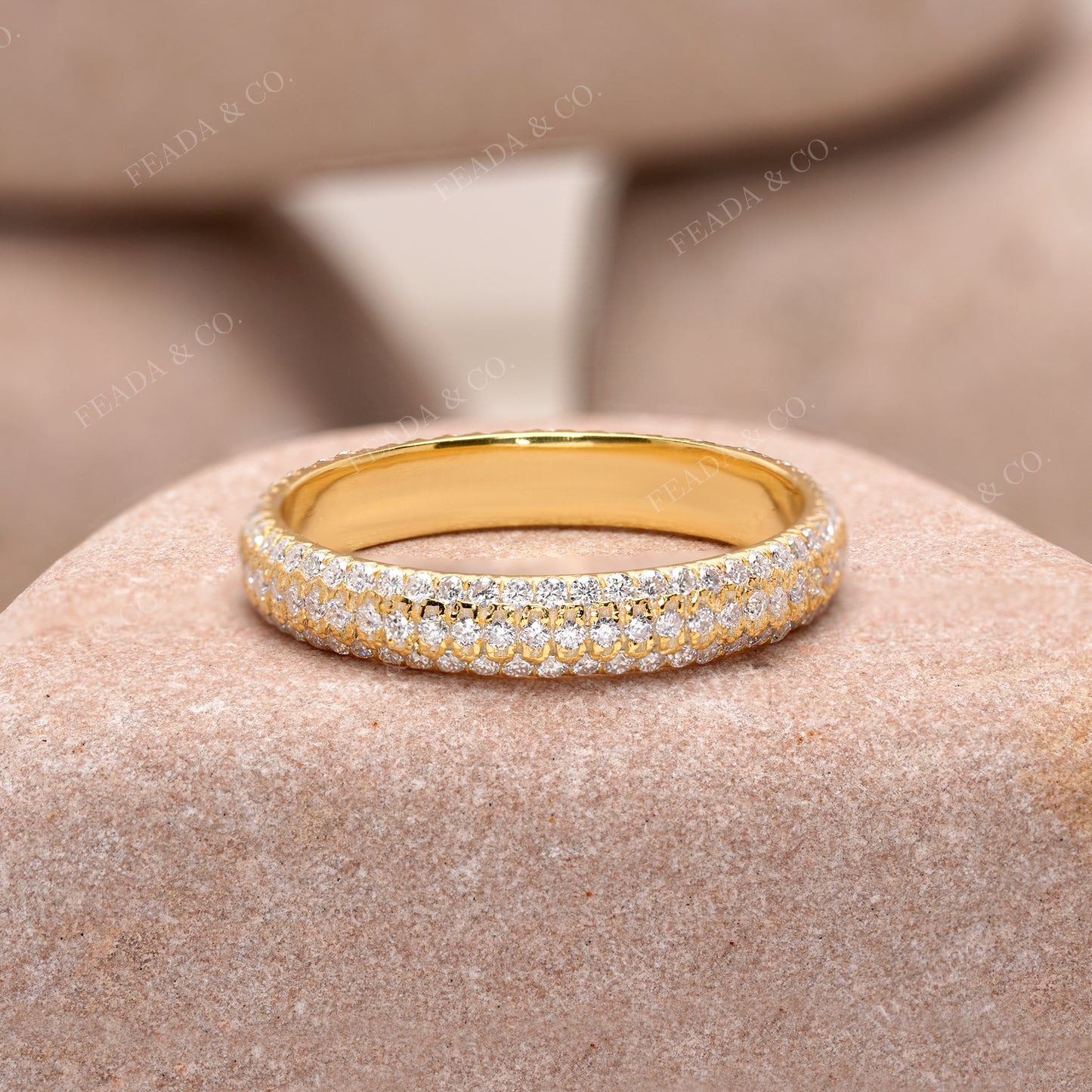 Round Cut Colorless Engagement Ring
