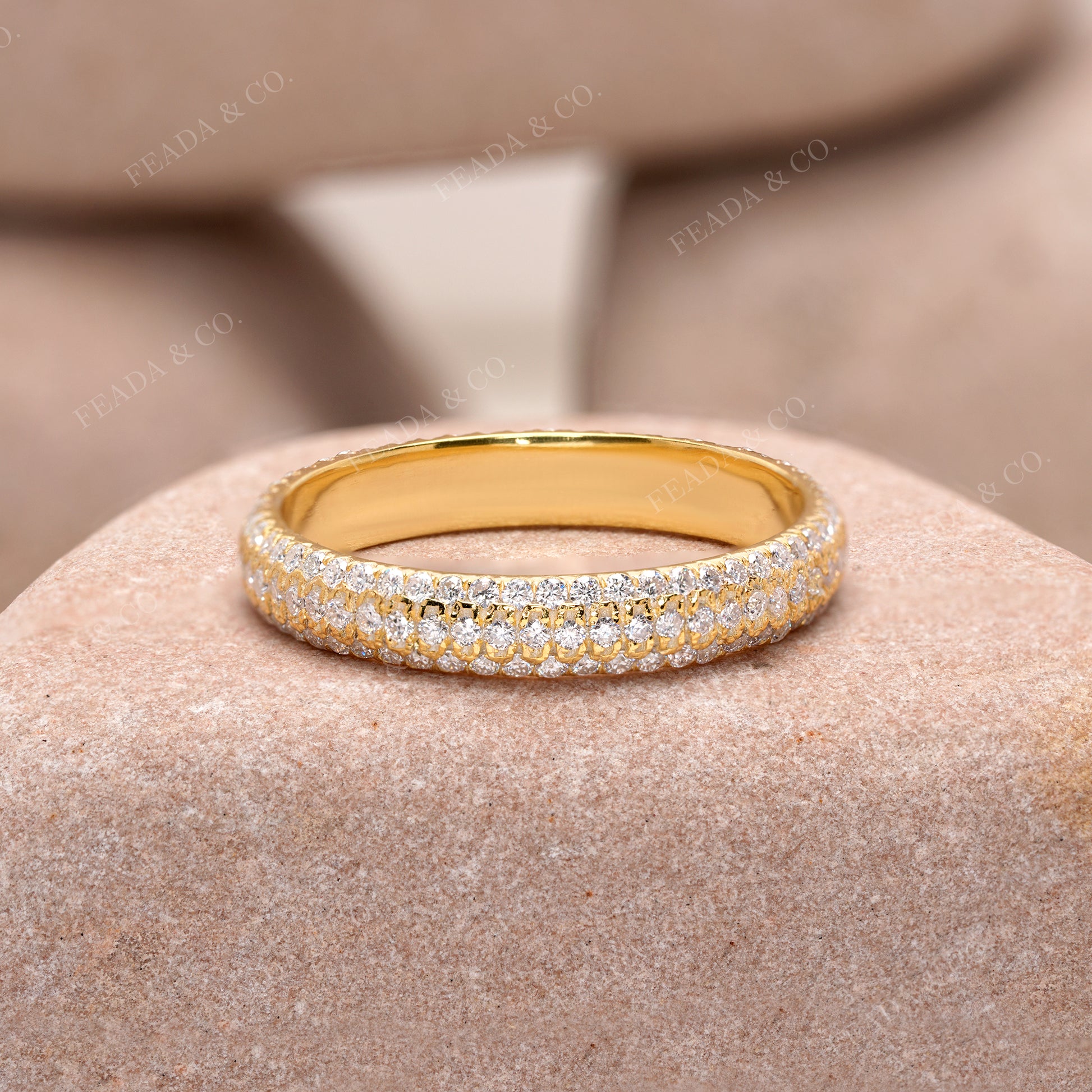 Round Cut Colorless Engagement Ring