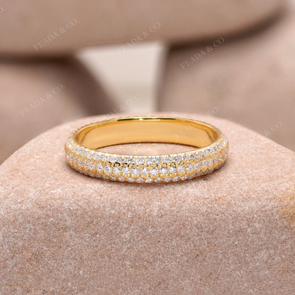 Round Cut Colorless Engagement Ring