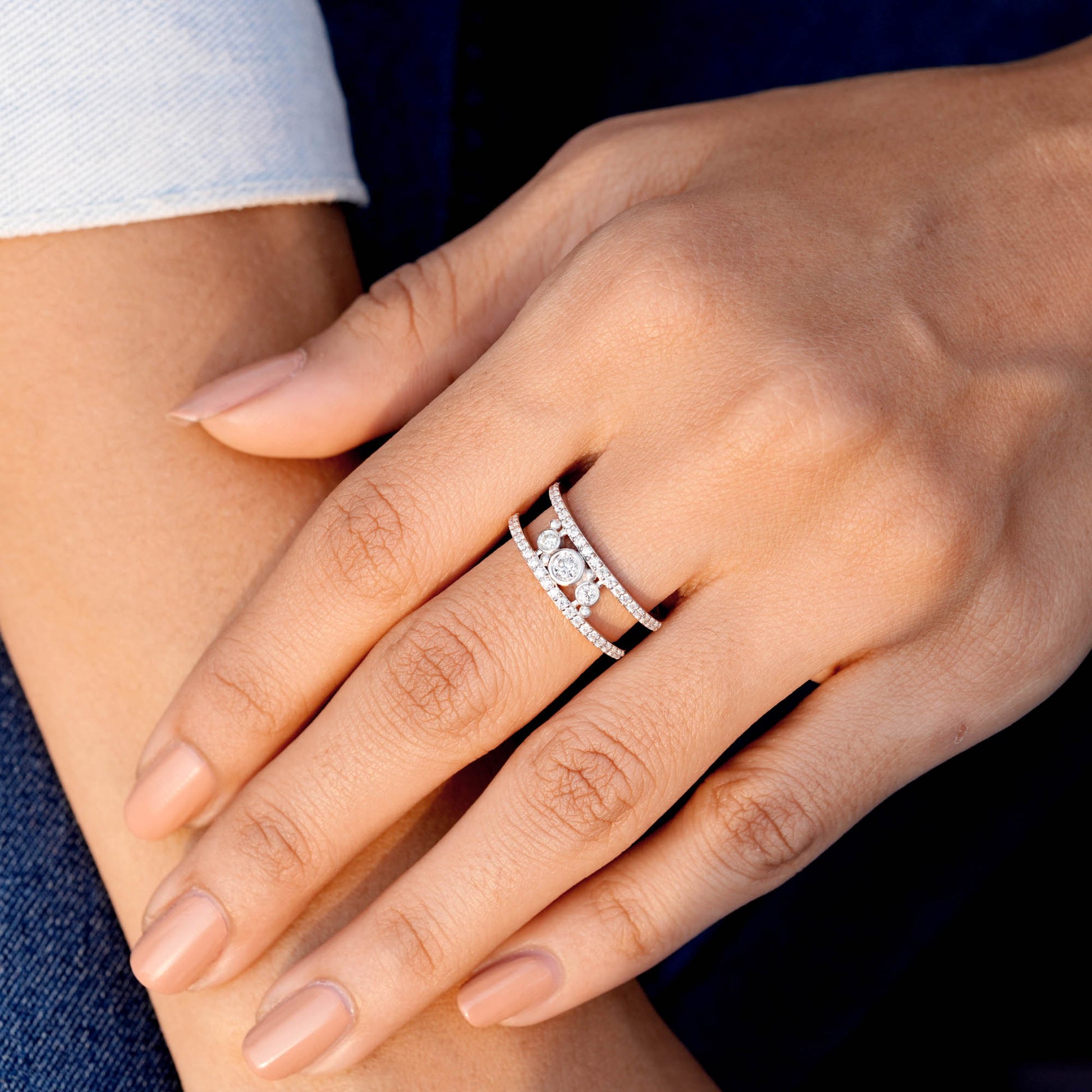 Round Cut Colorless Engagement Ring