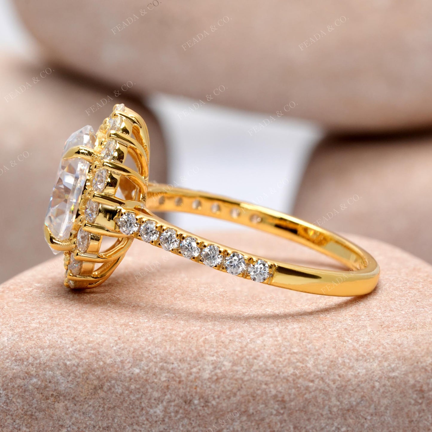 Round, Oval Cut Colorless Engagement Ring