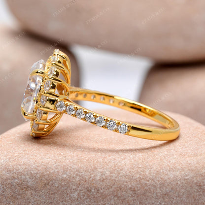 Round, Oval Cut Colorless Engagement Ring