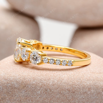 Round, Oval Cut Colorless Engagement Ring