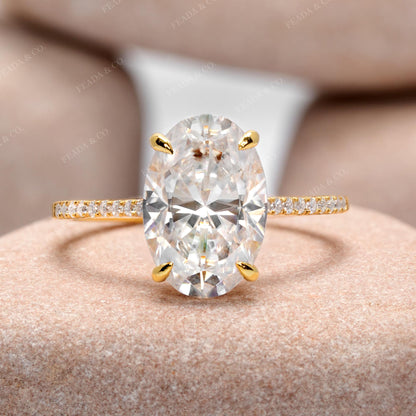Round, Oval Cut Colorless Engagement Ring