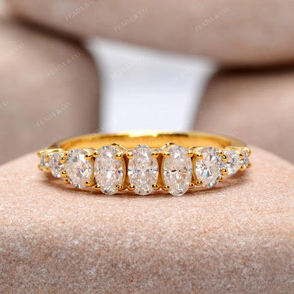 Round, Oval Cut Colorless Engagement Ring
