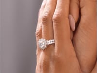 Round Cut Colorless Engagement Ring