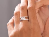 Round Cut Colorless Engagement Ring