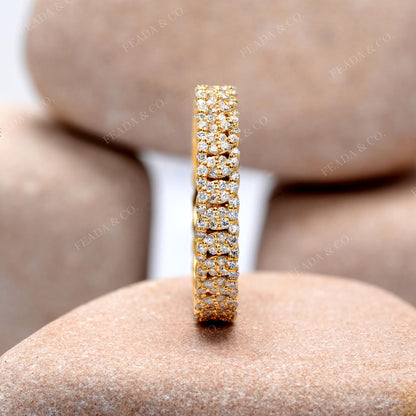 Round Cut Colorless Engagement Ring