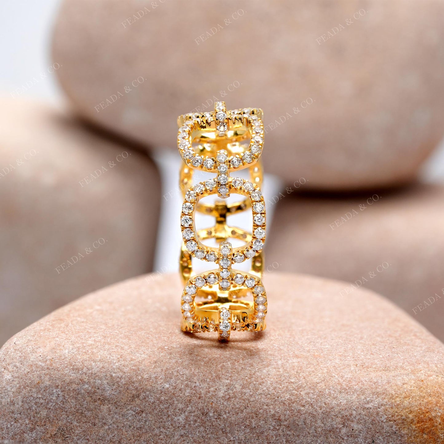 Round Cut Colorless Engagement Ring