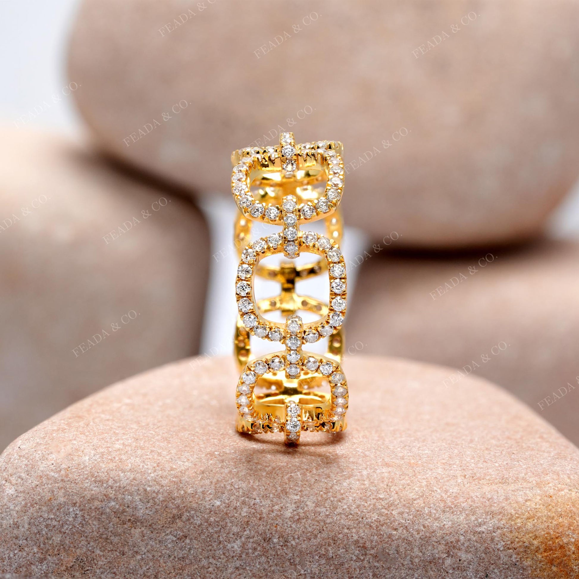Round Cut Colorless Engagement Ring