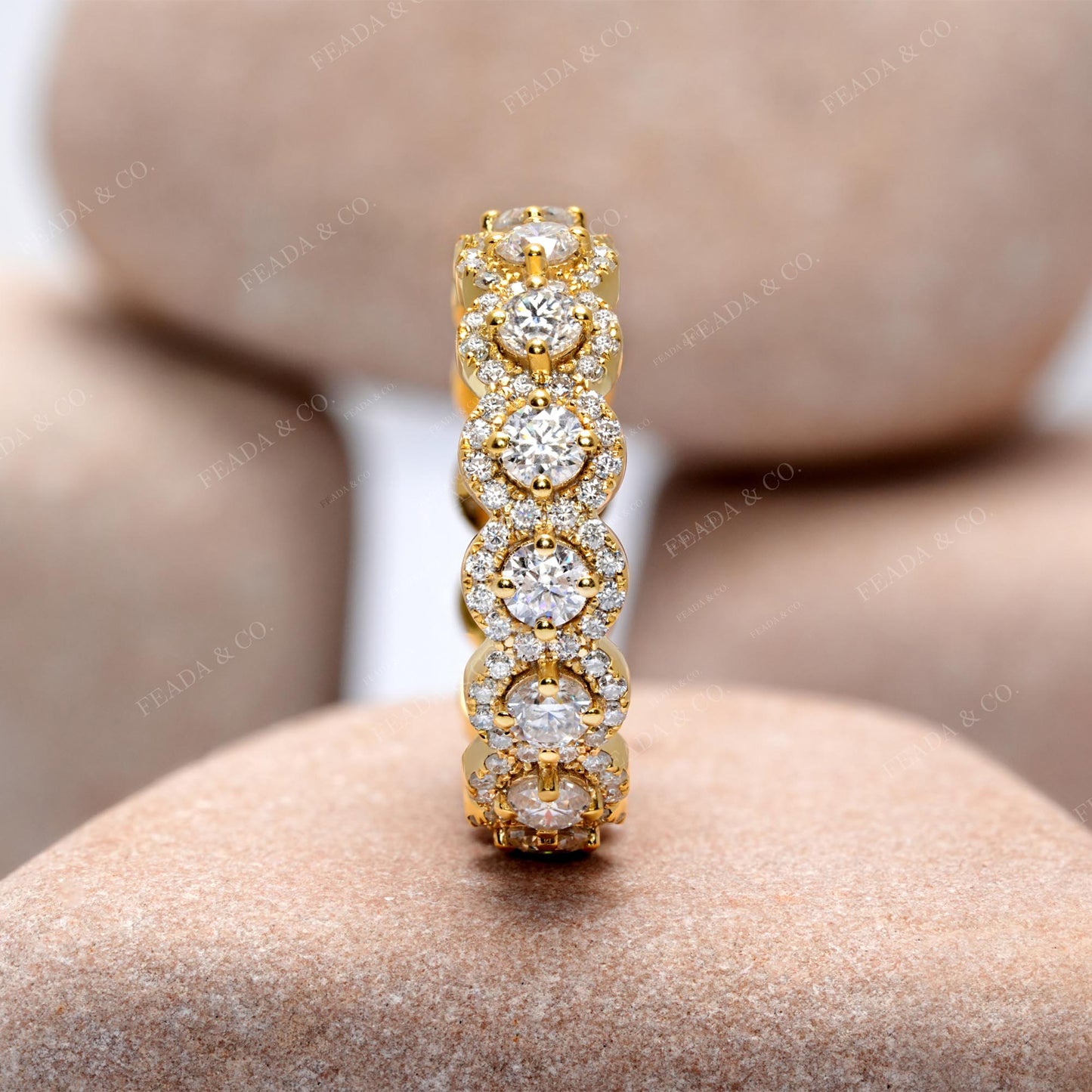 Round Cut Colorless Engagement Ring