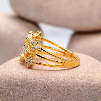 Round Cut Colorless Engagement Ring