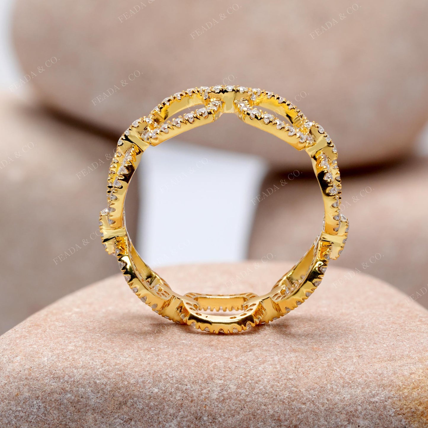 Round Cut Colorless Engagement Ring
