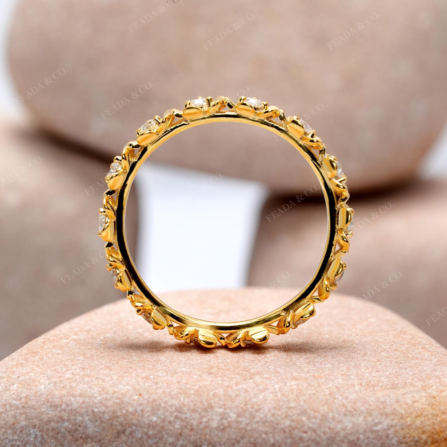 Round Cut Colorless Engagement Ring