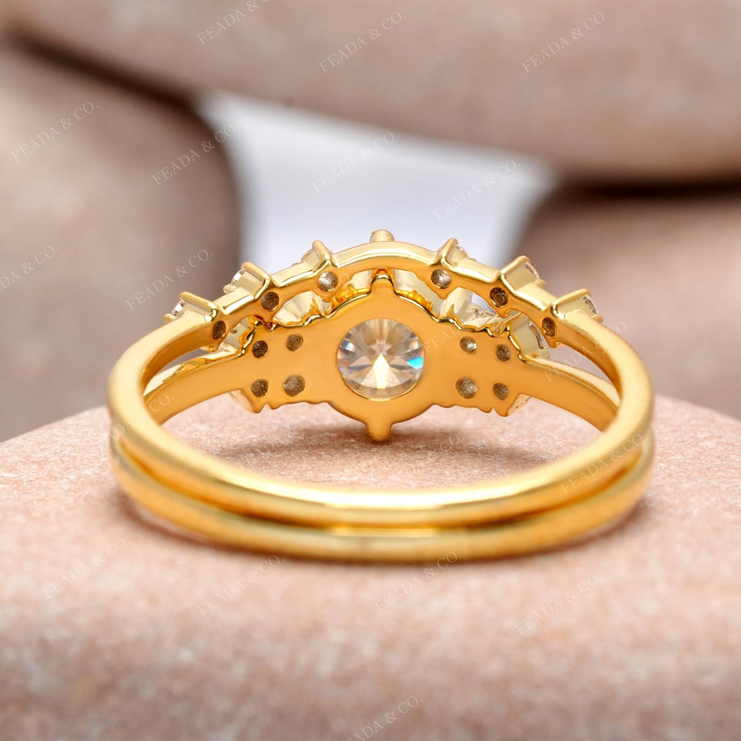 Round Cut Colorless Engagement Ring