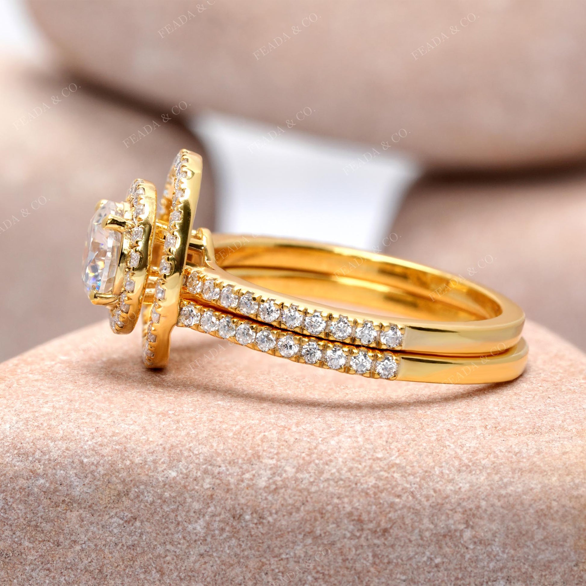 Round Cut Colorless Engagement Ring