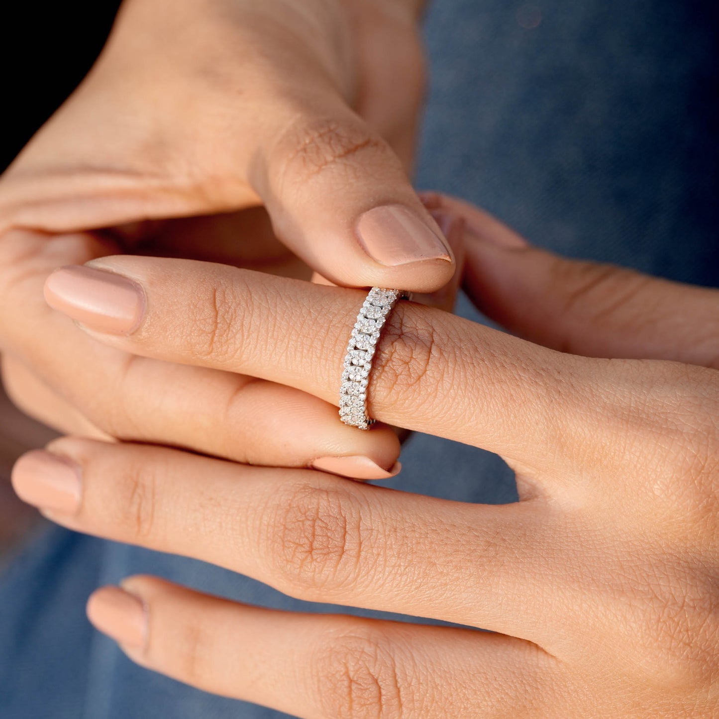 Round Cut Colorless Engagement Ring