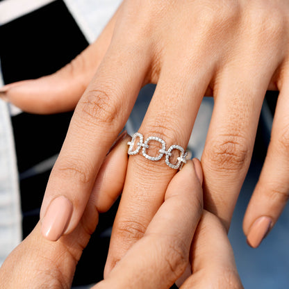 Round Cut Colorless Engagement Ring
