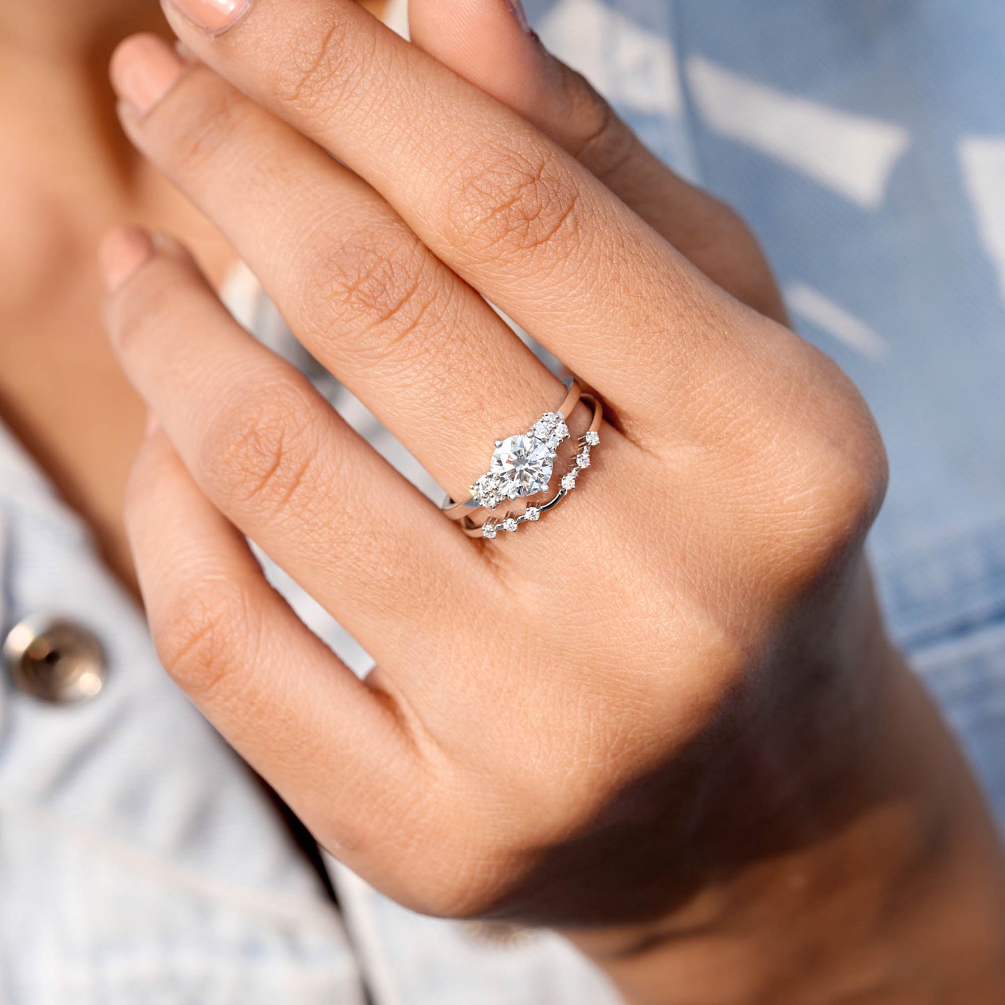 Round Cut Colorless Engagement Ring