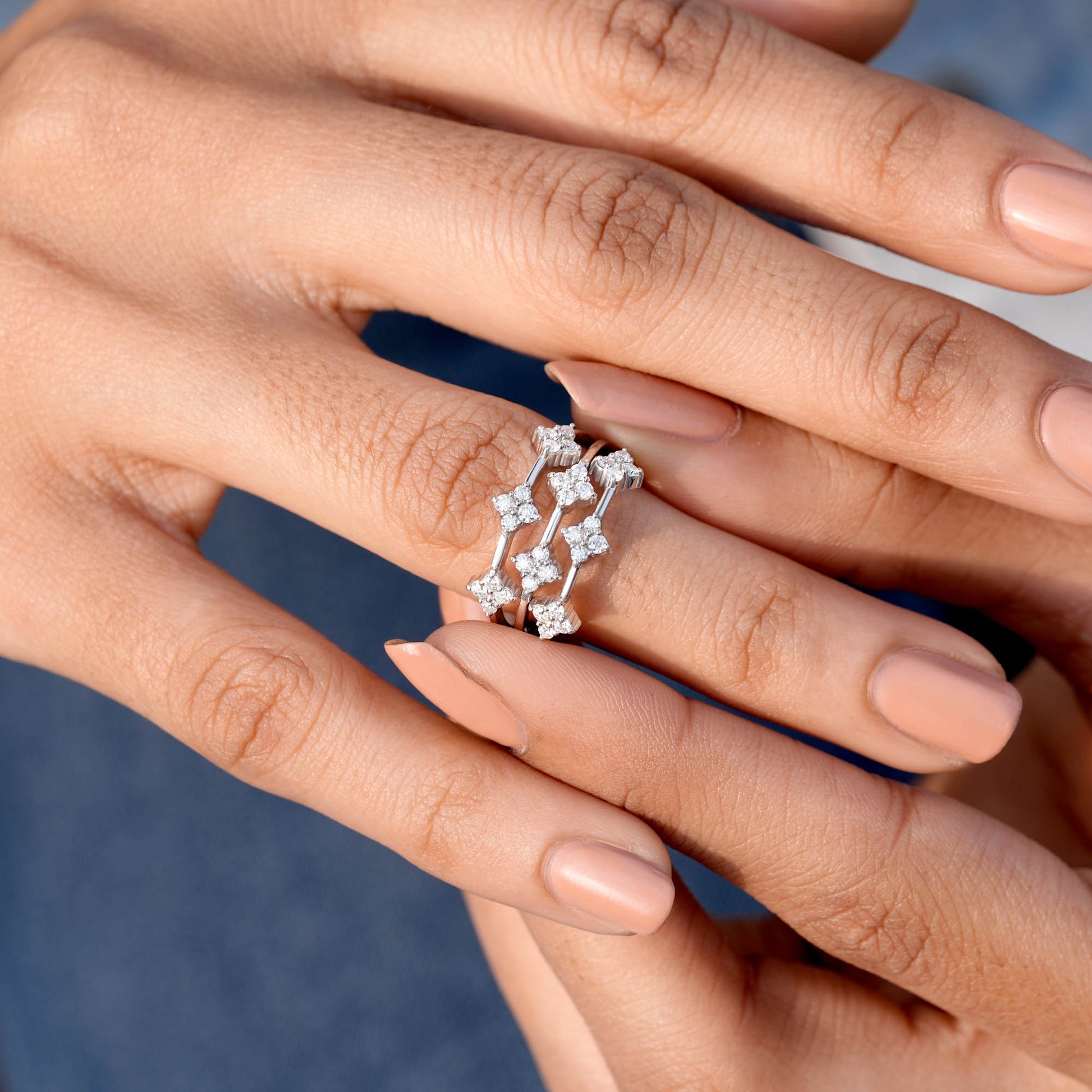 Round Cut Colorless Engagement Ring
