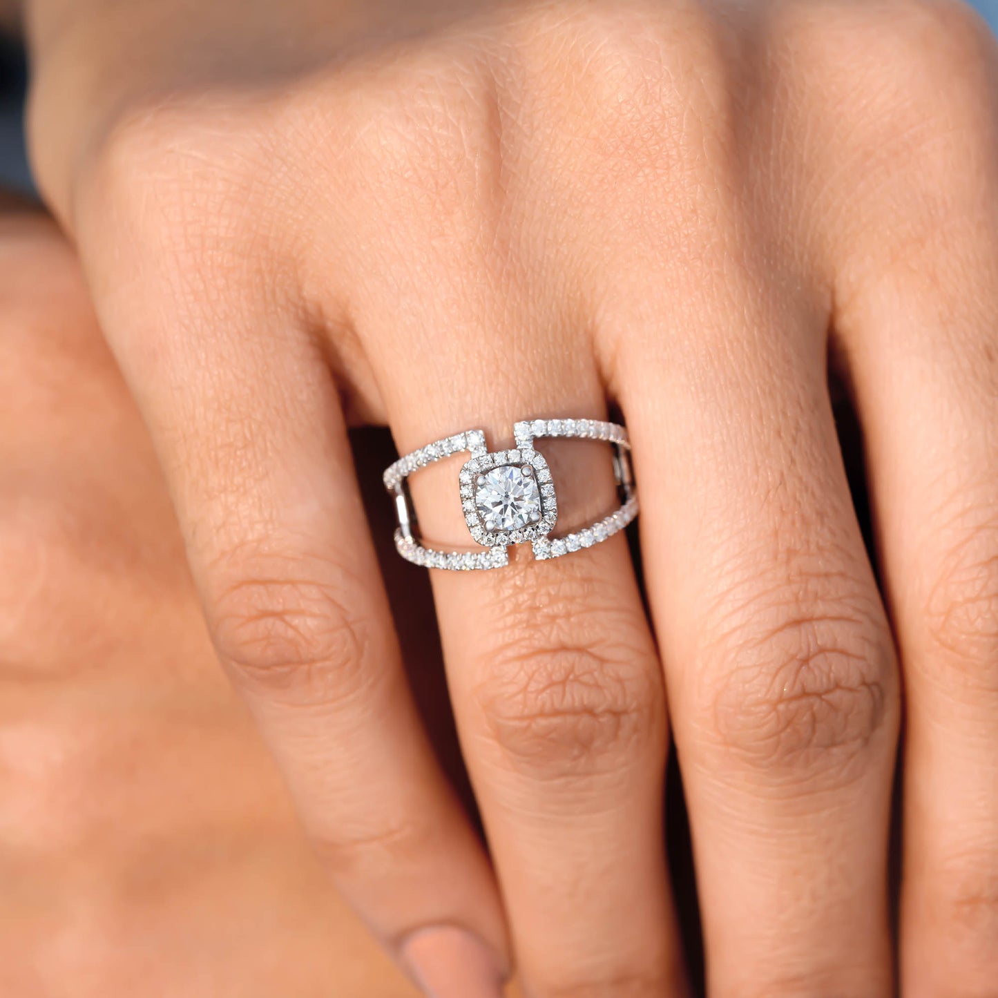 Round Cut Colorless Engagement Ring