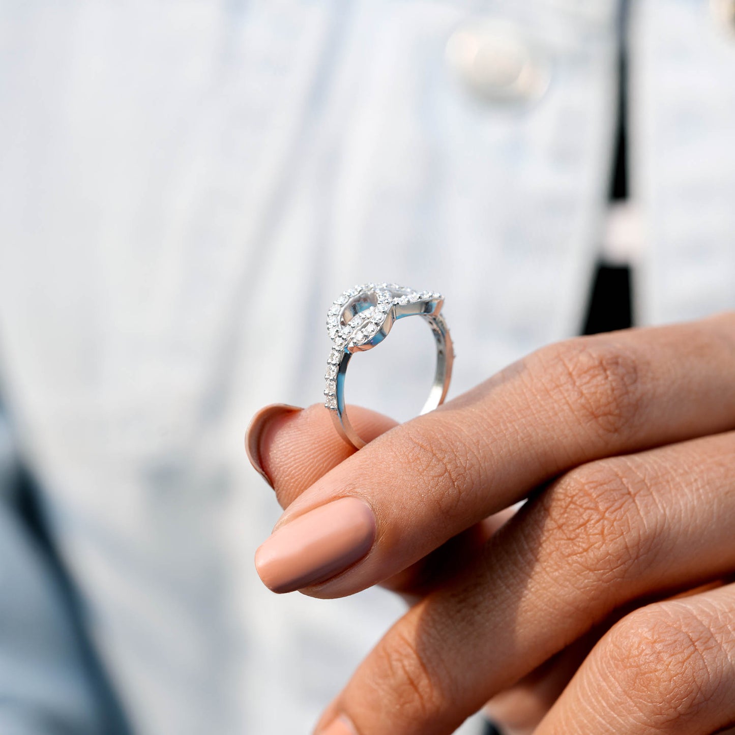 Round Cut Colorless Engagement Ring