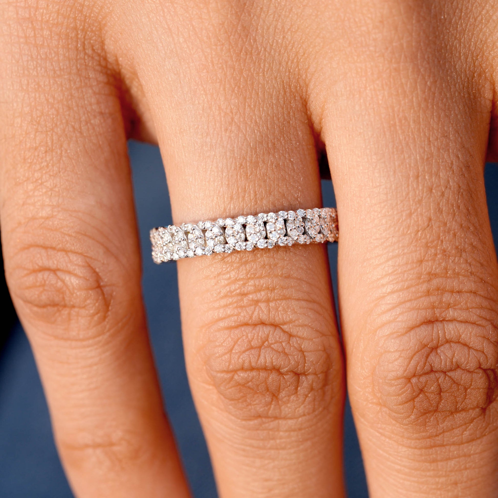 Round Cut Colorless Engagement Ring