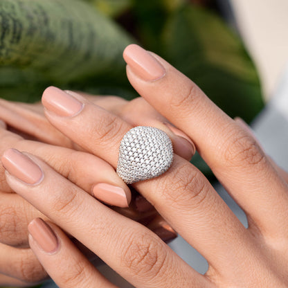 Round Cut Colorless Engagement Ring
