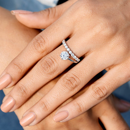 Round Cut Colorless Engagement Ring