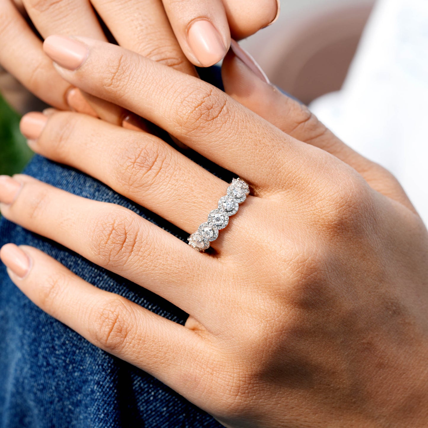 Round Cut Colorless Engagement Ring