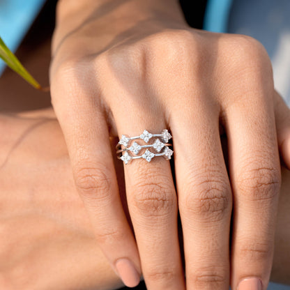 Round Cut Colorless Engagement Ring