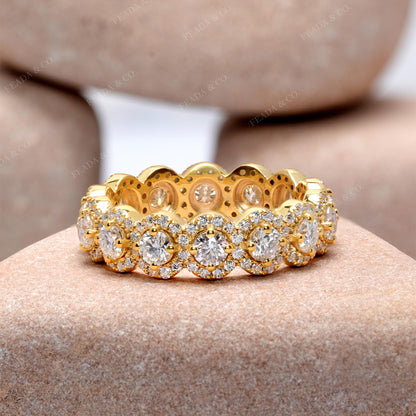 Round Cut Colorless Engagement Ring