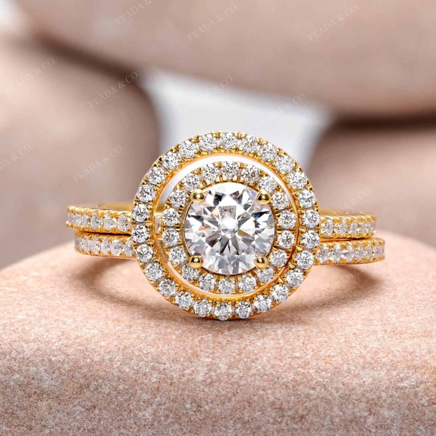 Round Cut Colorless Engagement Ring