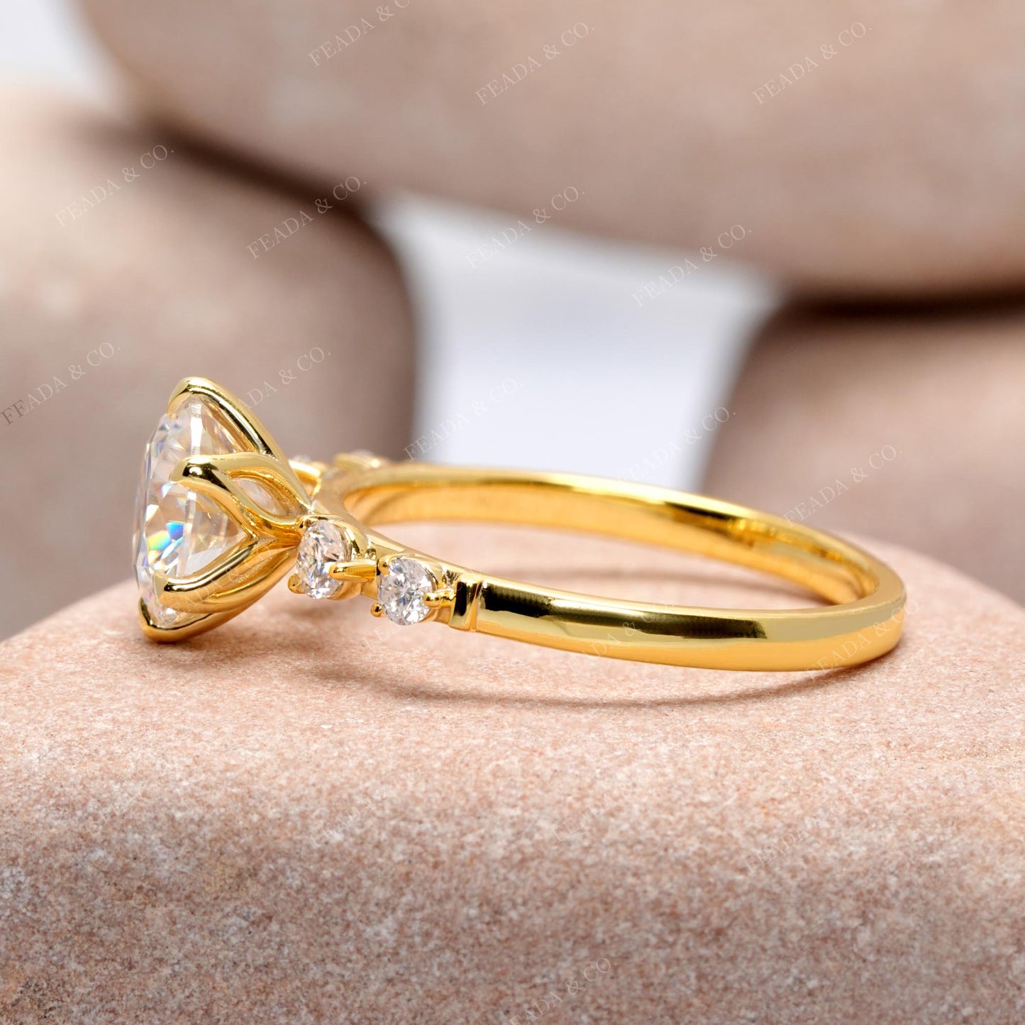 Round Cut Colorless Engagement Ring