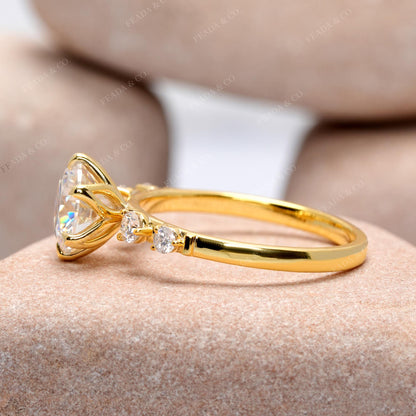 Round Cut Colorless Engagement Ring