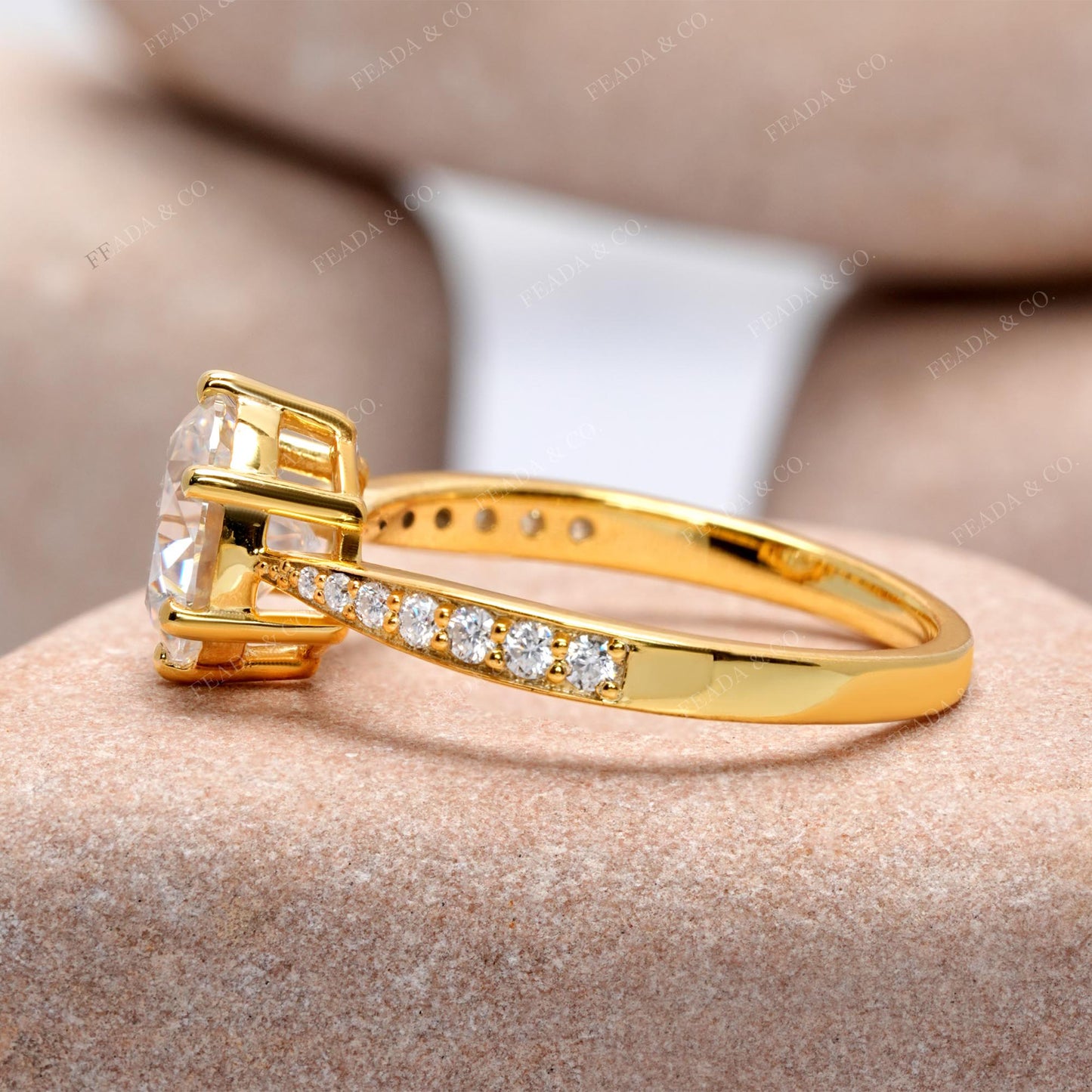 Round Cut Colorless Engagement Ring