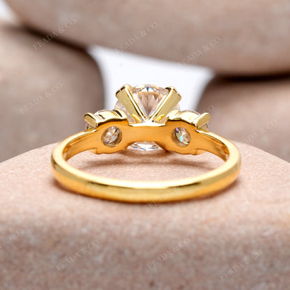 Round Cut Colorless Engagement Ring