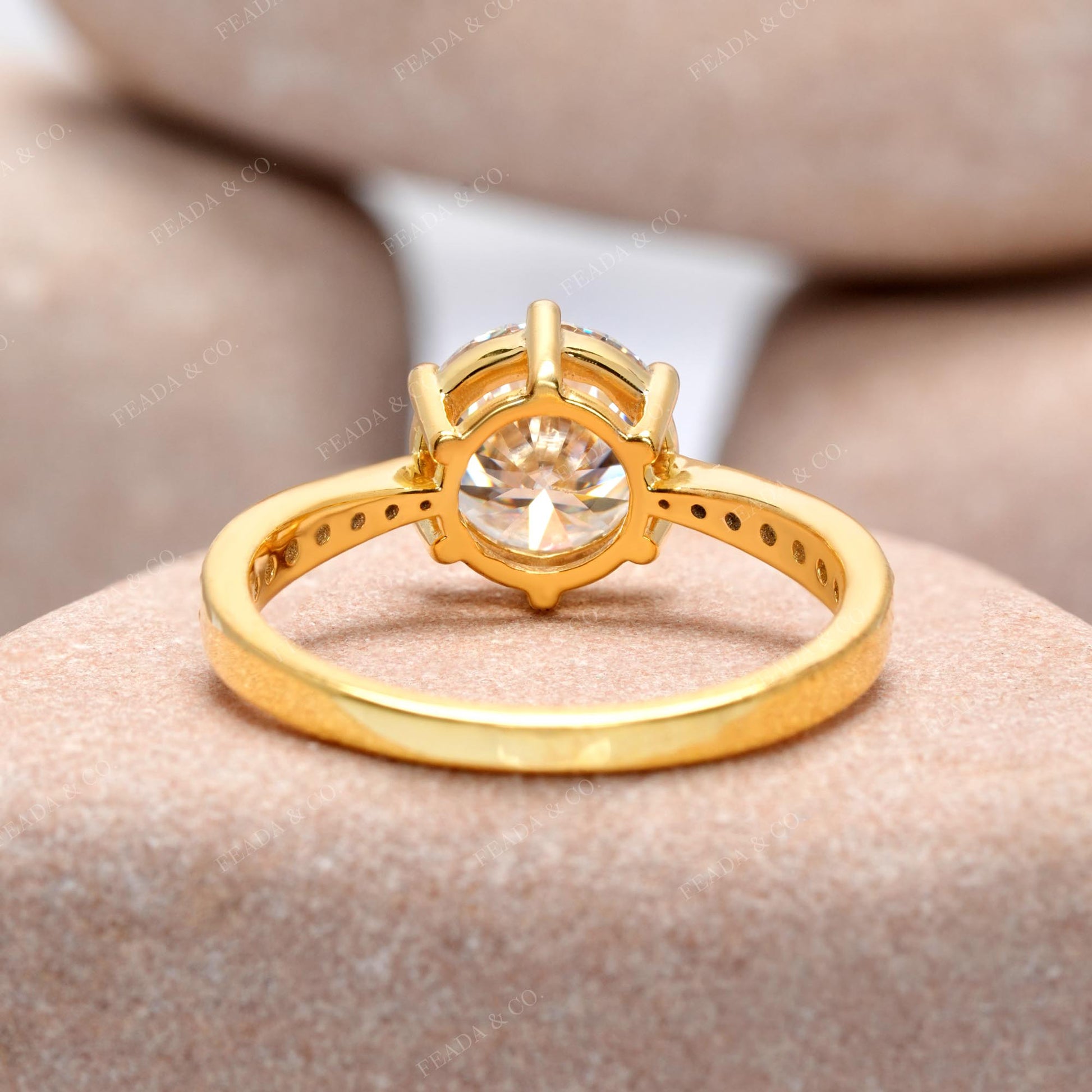 Round Cut Colorless Engagement Ring