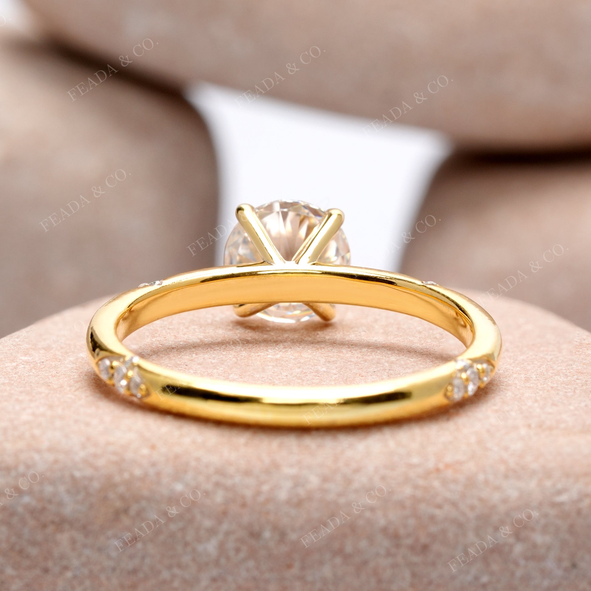 Round Cut Colorless Engagement Ring